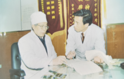 【百年德坤，瑶医传承】德坤瑶医的“减法”智慧，如何为生命“减负”？